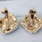 Vintage Clip On Earrings Unusual Shade of Blue & Gold Tone Photo 5