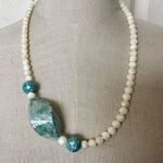 Karla Jordan mother of pearl cream and blue asymmetrical necklace Photo 4
