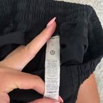 Lululemon Black Hotty Hot 2.5" High-Rise Shorts Photo 3