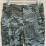 Gap Womens Girlfriend Khaki Camo Print Crop Pants Size 8 Casual Outdoors Photo 1