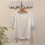 J.ING Jing White Satin Short Sleeve Pearl Decor Blouse Top Size Small NWT Photo 3