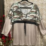 Love j Modern camo print top plus size 18. Photo 3