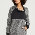 Abercrombie & Fitch Abercrombie Asymmetrical Fleece Large Photo 0
