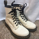 Dr. Martens White‎ Lace Up  White Leather Boots Size 7 EUC Photo 0