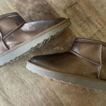 Arizona NWT  Spring Metallic Bronze Ankle Boot Bootie Women SZ 6 Memory Foam Photo 0