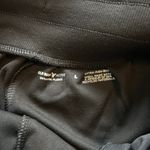 Old Navy NWT  Extra High-Waisted Dynamic Fleece Sweat Shorts Womens Large Black Photo 3