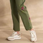 Sundance NEW  Women’s Embroidered Cargo Pants 8 Olive Green Boho Cotton Stretch Photo 3