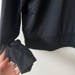 Vuori XL Daydream Crew Top in Black Photo 6