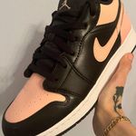 Air Jordan 1 Low GS ‘Crimson Tint’ Photo 0