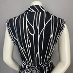 BCBGMAXAZRIA  Dress Abstract Print Black‎ White Tie Waist Pockets Size Medium Photo 5