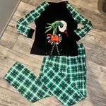 Women’s Large Holiday Festive Christmas Crew Grinch Pajamas Set Black and Green Photo 0