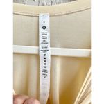 Lululemon NWT Lightweight Mesh Reversible Yoga Tee Shirt Yellow Women's Size 4 Photo 5