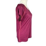 Everlast women's size medium cranberry short sleeve v-neck stretchy t-shirt Photo 2