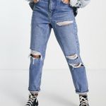 Topshop 1990’s style Petite ripped Mom jeans in mid blue, relaxed high waist 28P Photo 2