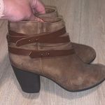 Brown seude heeled western ankle boots Size 9 Photo 0