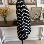 Xhilaration 2X Plus Size Black White Chevron Stripe Oversized Criss Cross Top Photo 4