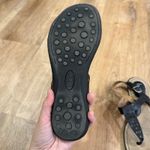 b.o.c | Charel Black Thong Ankle Strap Casual Summer Sandals, Size 7 Photo 3