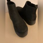 Eileen Fisher  women black leather platform Chelsea boots size 7 Photo 3