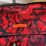 Saucony  Scoot Series Bordeaux Print Capri. Size Small. EUC Photo 8