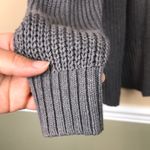 Urban Outfitters  Women’s Gray Knit Open Front Pockets Cardigan Sweater Photo 3