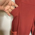 Athleta Salutation 7/8 Tight in Powervita Size S Photo 4