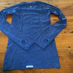 Lululemon  Long Sleeve, Crew Neck top with‎ thumb hole, Size 4 Photo 1