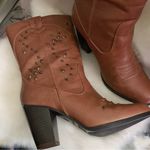 Predictions Sheriff 90s Southwestern Studded Ankle Boot Size 9 W Camel Photo 0