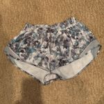 Lululemon  Hotty Hot Low-Rise 2.5" Shorts Photo 1