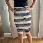Banana Republic Women’s Skirt Size 6 Black White Embroidered Eyelet Pencil Photo 0