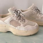 White Sneakers, Size 7 Photo 0