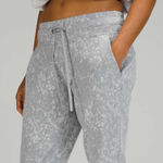 Lululemon Ready to Rulu Rogger Photo 0