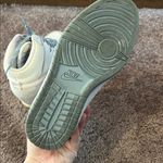 Nike Dunk Sky Hi Essential hidden wedge sneaker in gray and white Photo 5