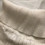 Merona EUC Turtle Neck Sweater Photo 2