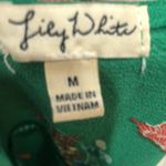 Lily White  green floral shirt Photo 4
