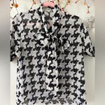 Elegant Women's Houndstooth Button Down Shirt Black Size M Photo 2