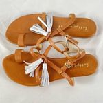 Bettye Muller ‎ Strappy Toe Tassel Sandal in Brown White Size 7.5 Photo 3