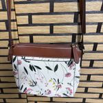 st. john's bay St.‎ John’s Bay White Floral Crossbody Purse Photo 4