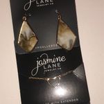Jasmine Lane Gold Tone Cream Earrings and Necklace Set Photo 1