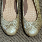 Walking Cradles Gold Snakeskin Texture Ballet Flats Size 8.5 WWW Yellow Photo 2