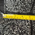 Lululemon  Hotty Hot Printed Black & White Shorts Size 6 Photo 3