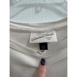 Universal Threads Universal Thread “Le Chalet Country Club” Graphic Tee Cream Alpine Shirt Size M Photo 4