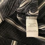 Gypsies & Moondust  Size S Black Striped Ribbed Stretch Short Sleeve Crop Top Photo 8