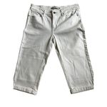 Levi's Levi’s White Capri Denim Cuffed Hem size 8 Photo 5