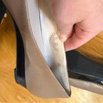 Franco Sarto Women’s Tan And Black Leather Ballet Flats Pointed Cap Toe Size 7.5 Photo 4