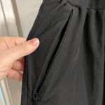 quince performance tech skort skirt L Black Size L Photo 1