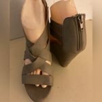 Chinese Laundry Women's beige vegan leather platform Wedge motivation Sandals 9 Photo 7