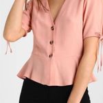 Topshop NWOT Top Shop Pink Blush Pendulum Puff Sleeve V-Neck Top Size 6. Photo 0