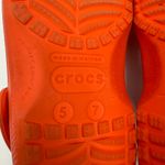 Crocs Classic Clogs Men's 5 /Women's 7 Orange Slip On Waterproof Unisex Light Photo 2
