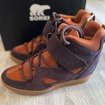 Sorel Women's New Cinder/Wood Out N About Sport Wedge Bootie Sneaker Boots 9.5 Photo 0