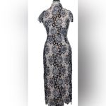Monique Lhuillier black-white floral lace dress Photo 6